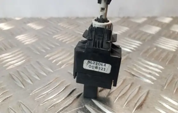 Volvo S60 Brake pedal sensor switch 8622064