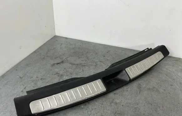 Toyota Avensis T250 Trunk/boot sill cover protection 5838705090