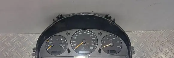 Speedometer (instrument cluster)