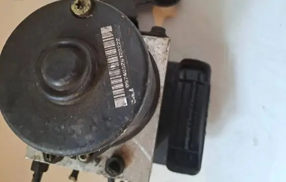 Volkswagen Golf IV ABS Pump 1C0907379L 00001964D0 10096003343