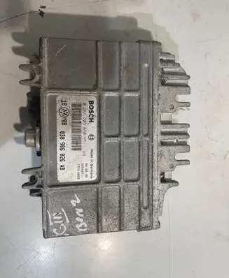 Volkswagen Golf III Engine control unit/module 0261203650 030906026AB