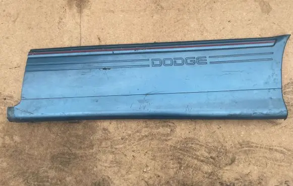 Chrysler Voyager Front door trim (molding) 5261361 5261369 25196