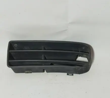 Volkswagen PASSAT B5 Front bumper lower grill 1j0853665b