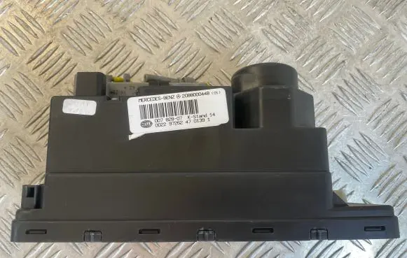 Mercedes-Benz E W210 Central locking vacuum pump 2088000448 002297262 00782807