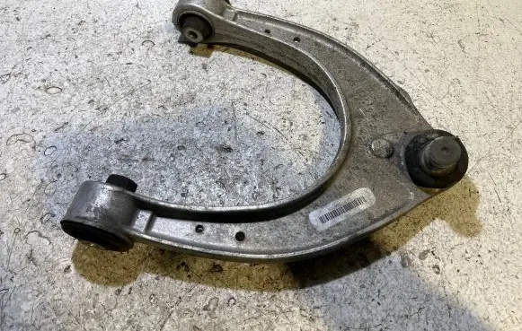 BMW 6 F12 F13 Front upper control arm/wishbone AW6082