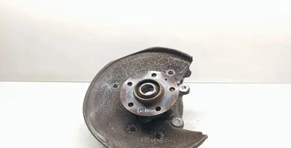 Rear wheel hub spindle/knuckle