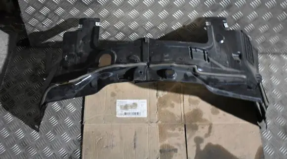 Mercedes-Benz S W222 Engine cover (trim)