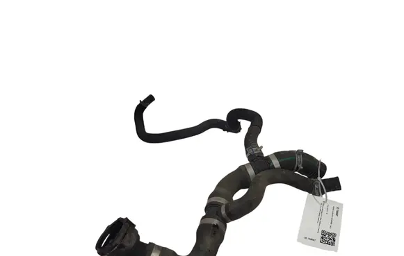 Volvo V40 Engine coolant pipe/hose