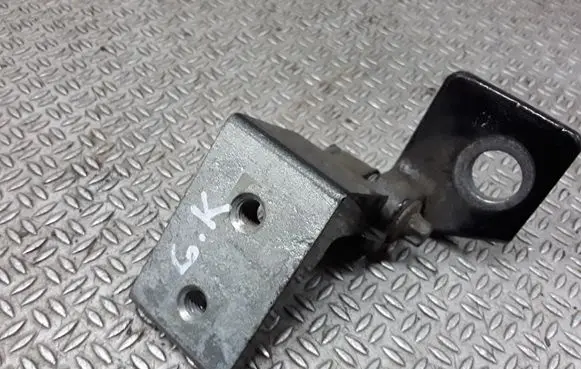 Opel Corsa D Rear door upper hinge 81939