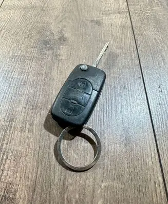 Audi A6 S6 C5 4B Ignition key/card 