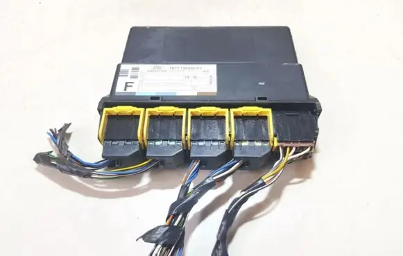 Ford Focus Comfort/convenience module 1s7t15k600fc