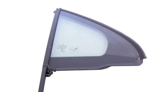 Volkswagen Golf VII Rear side window A1777300700 A1777300500