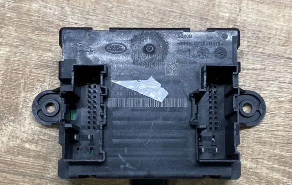 Land Rover Discovery Sport Door control unit/module JPLA14D620BB 10348595