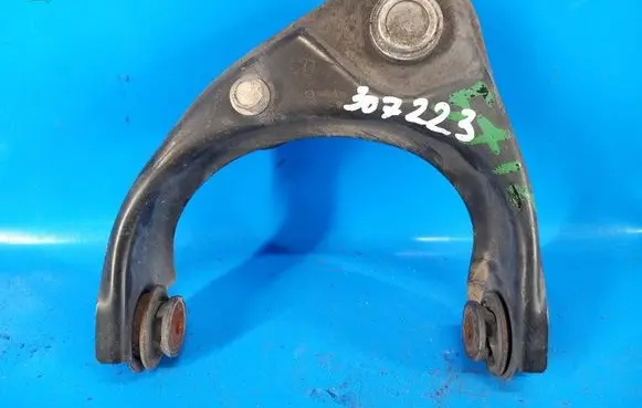 Mazda 6 Front lower control arm/wishbone GS3L34200B