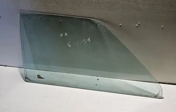 BMW 3 E30 Rear side window 43R00082