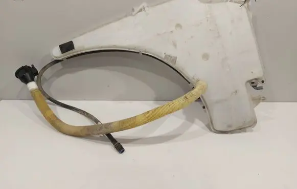 BMW X1 E84 Windshield washer fluid reservoir/tank 2992304 7302588