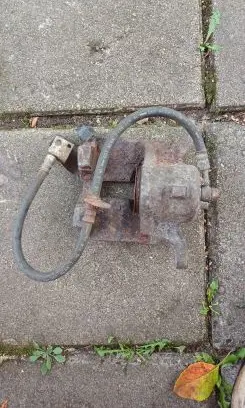 Honda Civic Front brake caliper