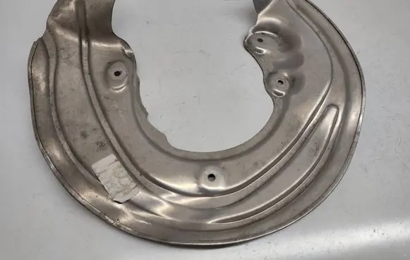 BMW X3 G01 Front brake disc dust cover plate 6870529 34106870529