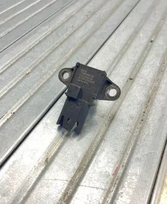 BMW 3 E90 E91 Air pressure sensor 7585493 A2C53384965