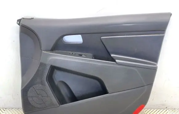 KIA Sportage Front door card panel trim 
