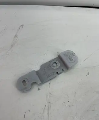 Renault Trafic III (X82) Other engine bay part 9503R 2270