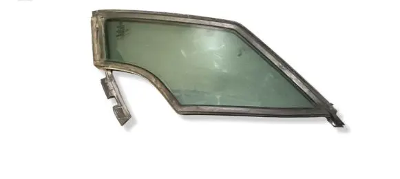 Mercedes-Benz A W168 Rear vent window glass 001057