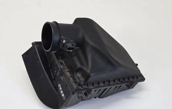 Air filter box