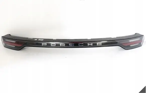 Porsche Cayenne (9Y0 9Y3) Rear light center trim bar blend 9Y0945081F