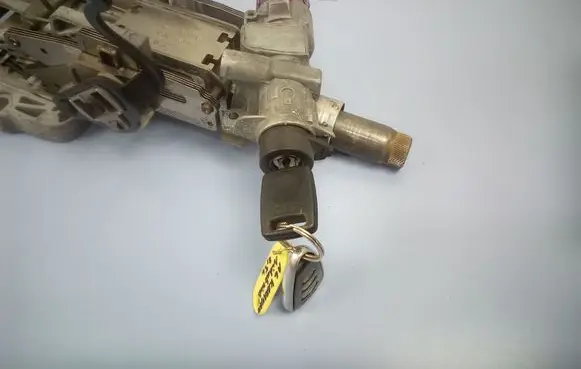 Audi A6 S6 C5 4B Ignition lock 4B0905851B