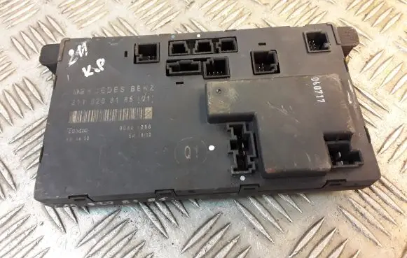 Mercedes-Benz E W211 Door control unit/module 2118208185 A2118208185