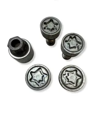 Skoda Karoq Anti-theft wheel nuts and lock 