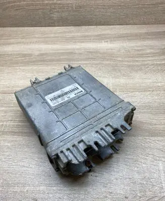 Renault Megane I Engine control unit/module ECU 7700114644 0281010077