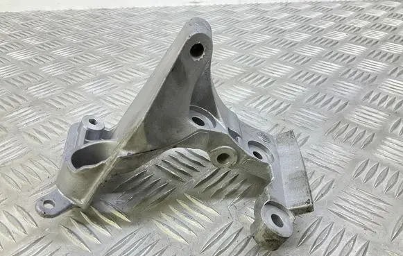 Land Rover Range Rover Sport L494 Power steering pump mounting bracket DPLA5A694AA