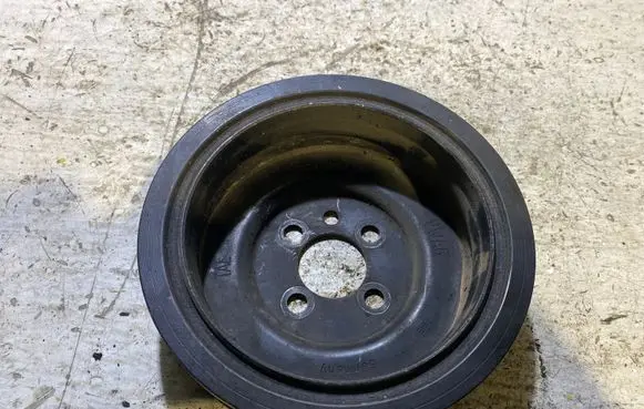 Skoda Octavia Mk2 (1Z) Crankshaft pulley 03G105243
