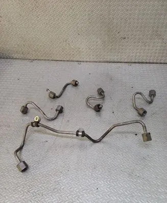 Mercedes-Benz C W204 Fuel injector supply line/pipe 