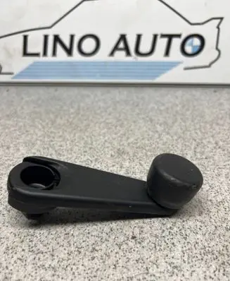 BMW 3 E46 Rear door window winding handle 51328122503