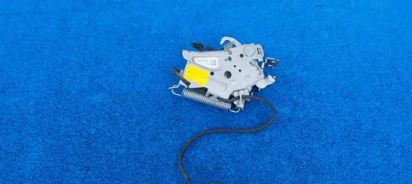 BMW X1 U11 Engine bonnet/hood lock/catch 9880002