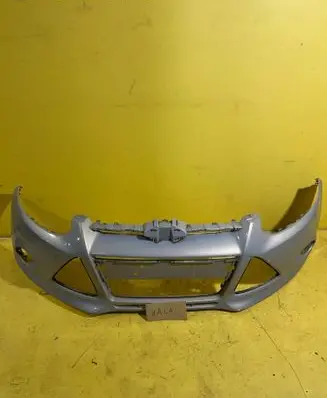 Ford Focus Front bumper BM5117757A