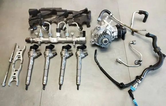 Volkswagen Tiguan Fuel injection system set 0445010790 05L130755 05L130277Q