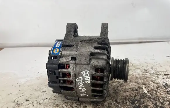 Opel Vivaro Generator/alternator 28660