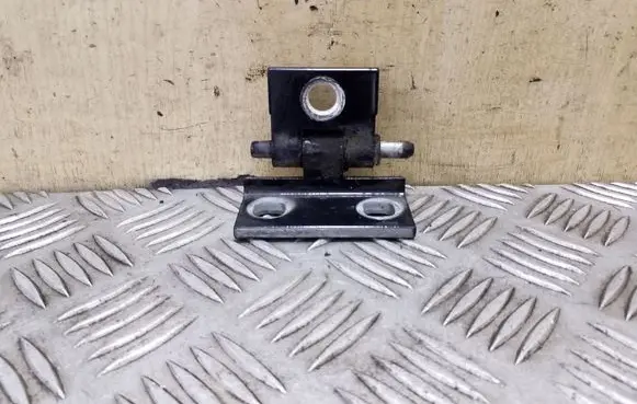 Volvo XC90 Front door lower hinge 
