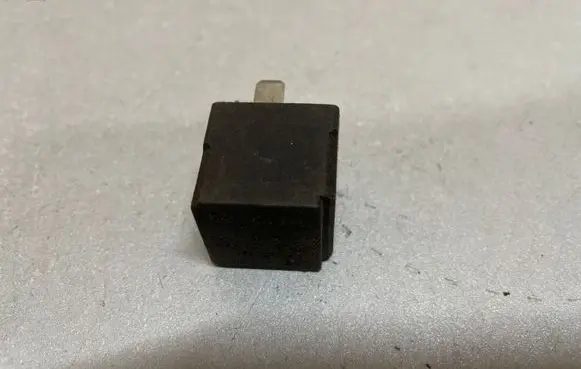 Opel Zafira B Other relay 13171831