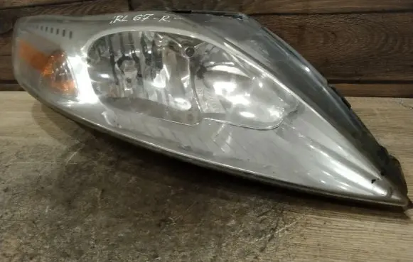 Ford Mondeo MK IV Headlight/headlamp