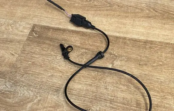 Jaguar I-Pace Front ABS sensor wiring J9D3-2C204-AB J9D32C204AB J9D3-2C204