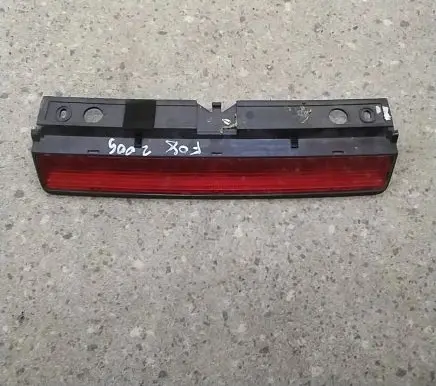 Volkswagen Fox Third/center stoplight 0336000