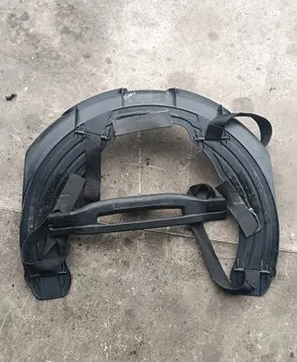BMW X5 E53 Spare wheel mounting bracket 7002356
