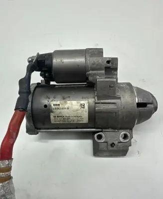 BMW 5 G30 G31 Starter motor 8621839 0001170603 0001100633