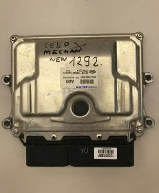 KIA Ceed Engine control unit/module 3910304CD0 CPEGD2204 9001330018KF