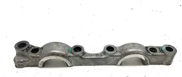 Toyota Avensis T270 Other cylinder head part 