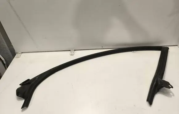 Audi A7 S7 4G Front door rubber seal 4G8845353